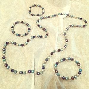Stunning set of blue Chinese cultured pearls